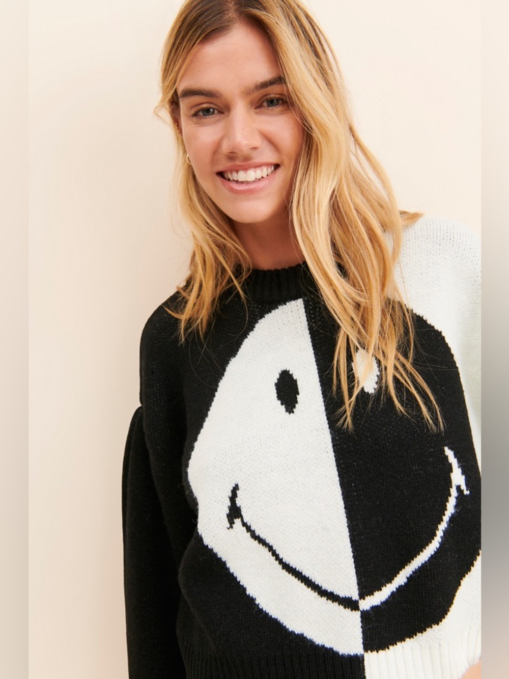 Smiley Icon Sweater
Farm Rio - Picture 3 of 12